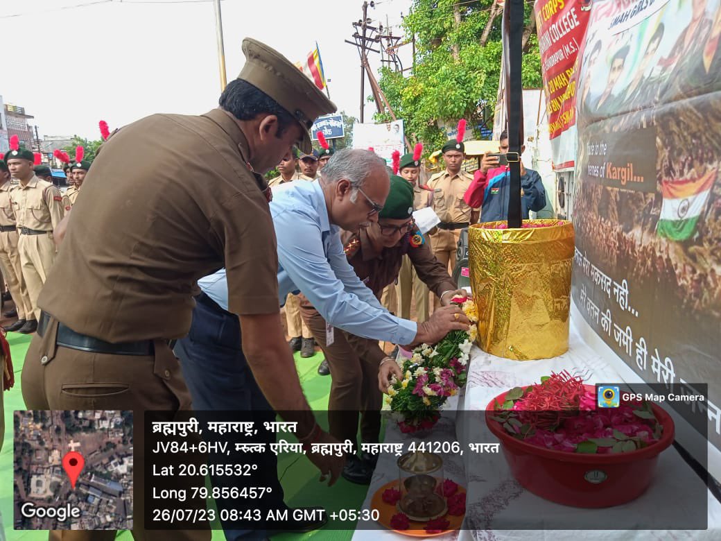 simplyabhie's tweet photo. Kargil Vijay Diwas was celebrated by NCC Unit, N H College Bramhapuri at Bar Khobragade Square to celebrate the victory of Indian Army at Kargil and to remember the brave hearts who faught very hard to protect our motherland. Jai Hind..Jai Hind Ki Sena 🫡 https://t.co/f3PHyQbqtv