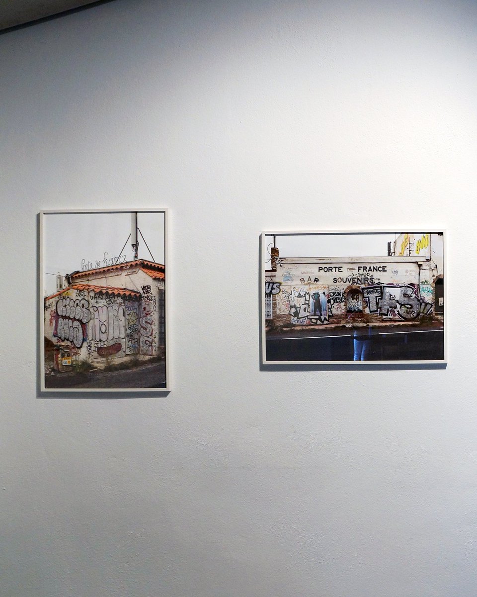lezigno's tweet photo. [Exposition] Découvrez “La Jointure des mondes” série de photographies de Claire Lavabre, portant sur la zone transfrontalière entre les villes de Cerbère, Portbou et Colera.📷

Visible sur rdv jusqu’à fin septembre au Domaine de Lézigno➡️04 67 90 67 67 ou contact@lezigno.org. 😉 https://t.co/KjLzSPx4xh