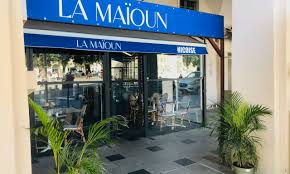LouRay88's tweet photo. Je profite du fait que vous soyez plus nombreux qu'il y a quelques jours.

Locaux, touristes, si vous voulez bien manger : LA MAIOUN (Place Garibaldi à Nice) chez @toujourebel

C'est LA qu'il faut RT et Fav 

#OGCNice https://t.co/MHcJkUwWsA