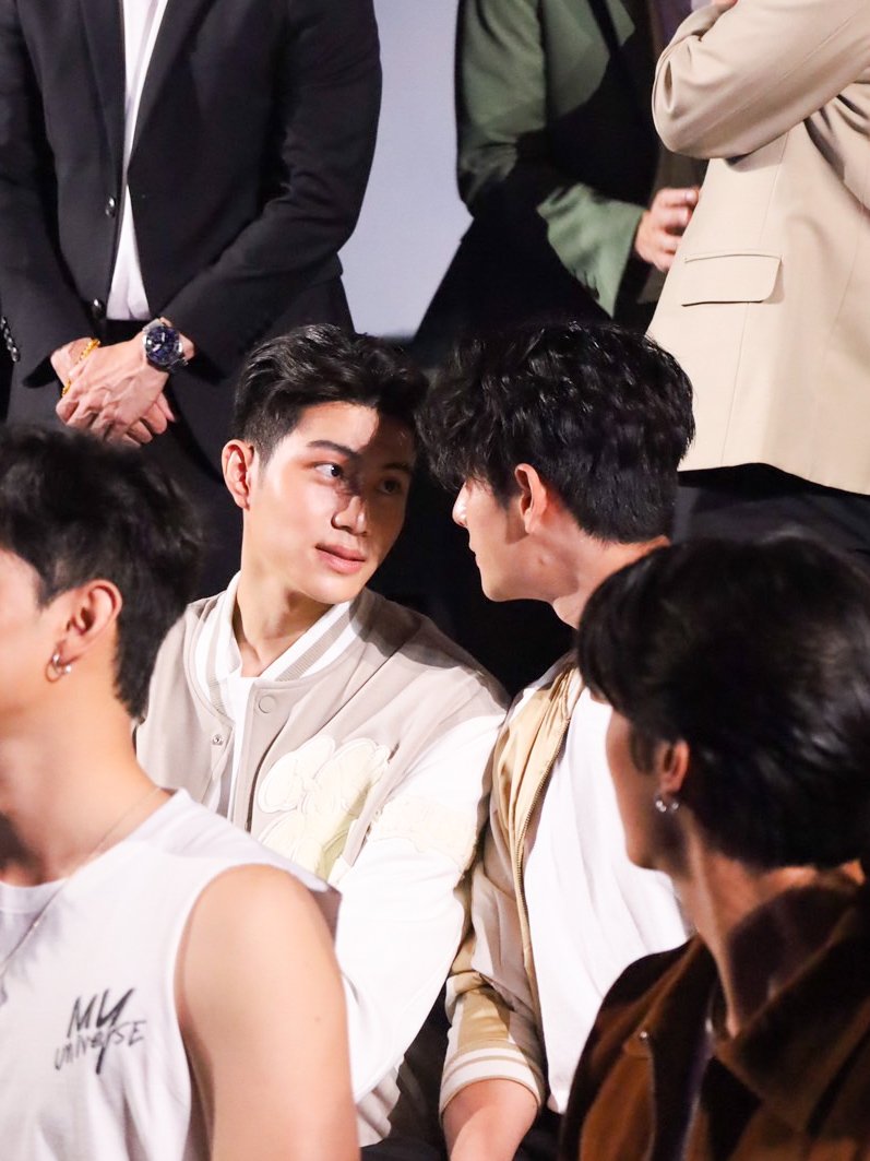 withEarthchsn2's tweet photo. โลกนี้มีเพียงแค่สองเราาา

#PressConMyUniverse
#เอิร์ทแบงค์Xสับรางทางหัวใจ https://t.co/GyeRiNHZA7