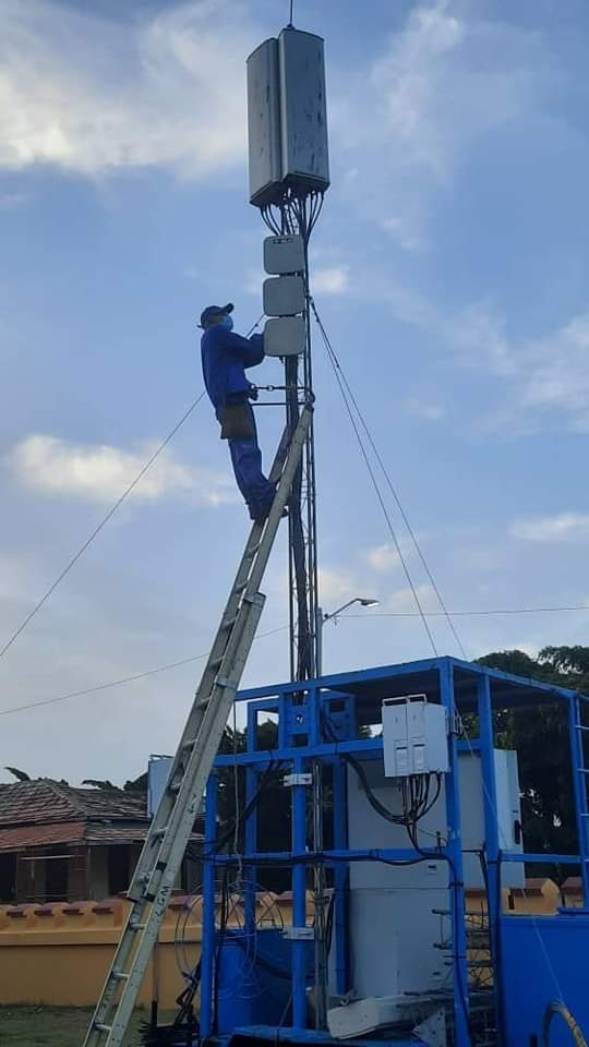 LidiaHid's tweet photo. #Etecsa asegura las comunicaciones desde bien temprano del acto por el #DiaDeLaRebeldiaNacional. #SantiagodeCuba viste sus mejores galas para celebrar porque #Cuba 🇨🇺 es y será #FidelPorSiempre.
#70Moncada
#ConTodosLaVictoria https://t.co/5Kmnsi4Wfq