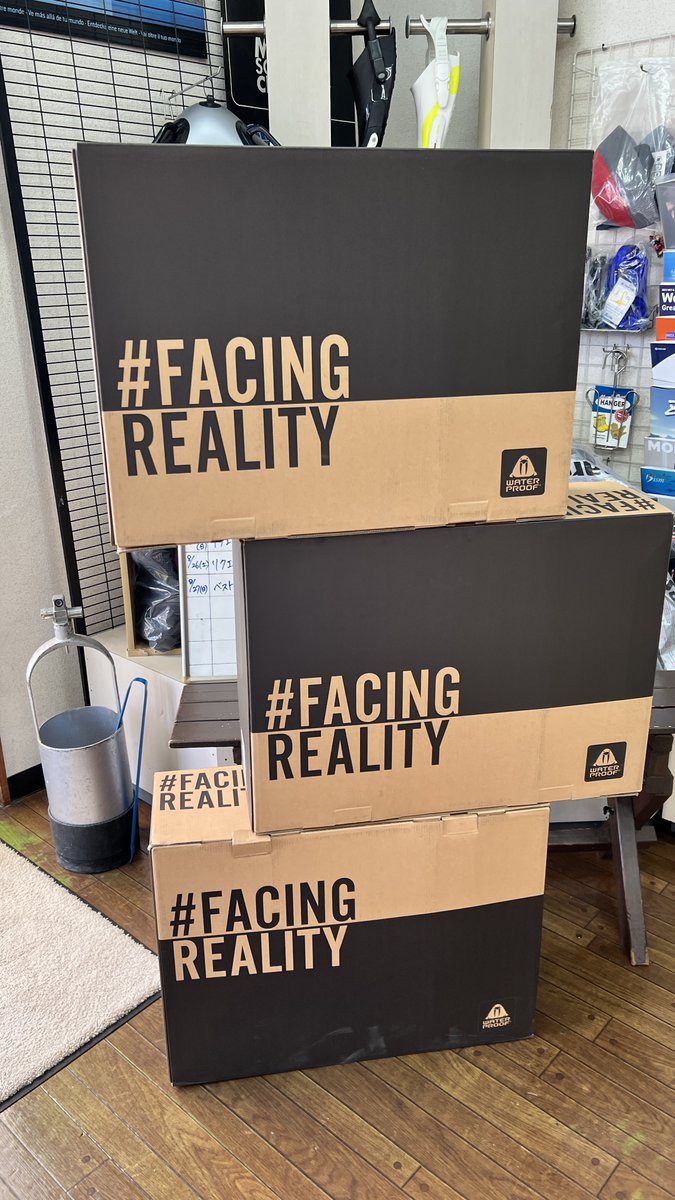 DiveTerrys's tweet photo. #FacingReality
オーダーから早4か月(まもなく5か月)が過ぎ、まだか!まだか!と首を長くして待っていたドライスーツが入荷しました。
#Waterproof #D7X
3着も重なっていると圧巻!
今度のシーズンから使えます。
個人的には4着目のD7。
#PADI
#JAPAN
#ダイブテリーズ https://t.co/kyfPKgVUpk