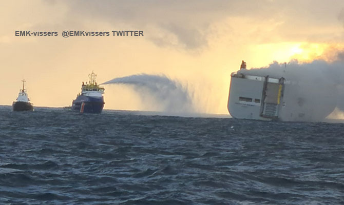 ❗️❗️Major fire on board of car carrier #FREMANTLEHIGHWAY in North sea,❗️❗️

❗️❗️UPDATE 0555 UTC Jul 26: 1 crew member died, some 16 crew are treated in hospital, with respiratory problems,   see more here:maritimebulletin.net/2023/07/26/car…