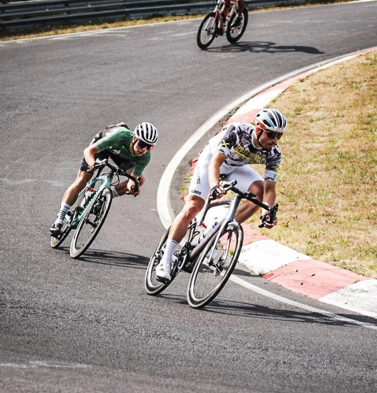 Die Grüne Hölle 🌳

#radamring #ledschends #cycling #racing #endurancecycling