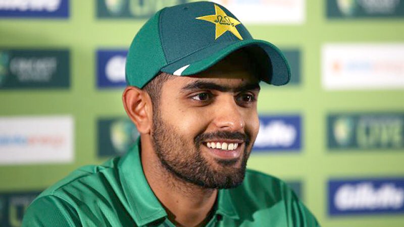 Bariumiscute's tweet photo. Smile if you have 150+ score in 4th innings 
#PAKvsSL #CricketTwitter https://t.co/bsXM1TPp0h