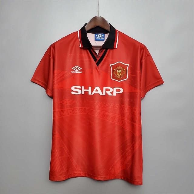 Thekitman786's tweet photo. Retro kits🔥 
Check bio to order👇
#football #footballkit #thekitman786 #retro #retrokit #kit https://t.co/aAduUcMO6x