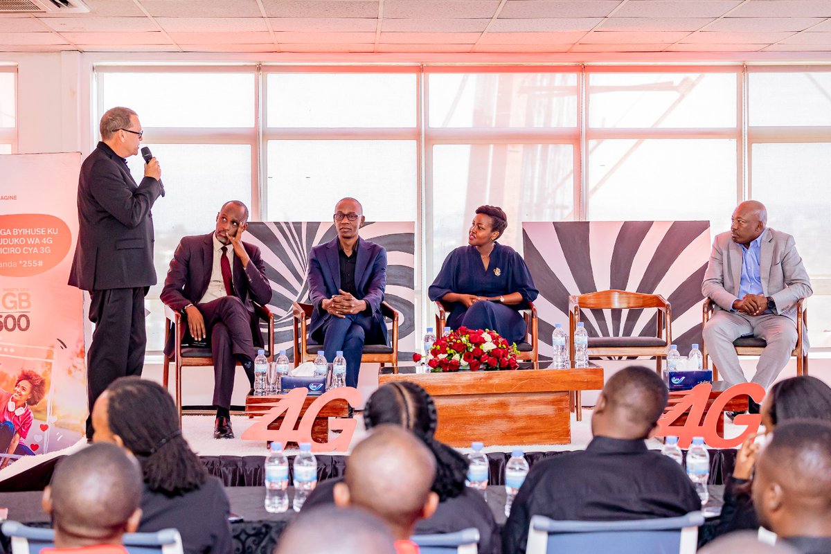 IGIHE's tweet photo. On Tuesday 25th July, Airtel Rwanda welcomed Honorable @RwandaICT Minister @MusoniPaula to mark the Launch of its 4G/LTE Network. The Minister congratulated the team on achieving the milestone and challenged them to expand quickly to cover all areas of the country. #NewUBUNTU4G https://t.co/8zHgJOwfwg