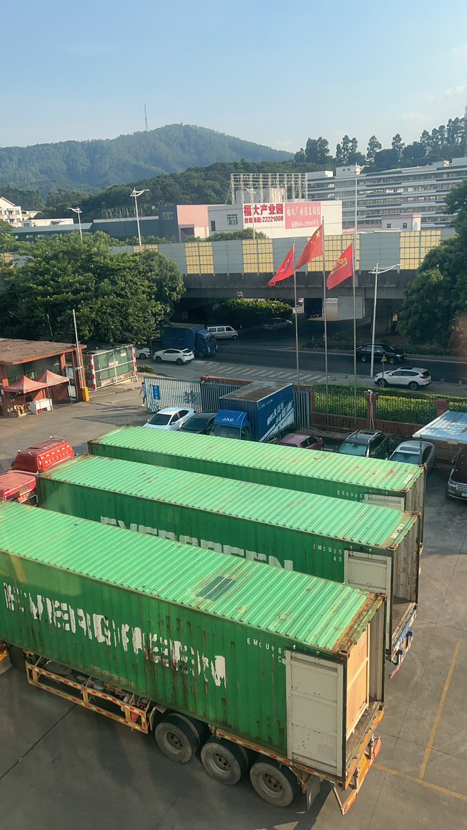 boxmachine1's tweet photo. 3sets automatic rigid box machine ship to vietnam https://t.co/vsZ6lbe1VF