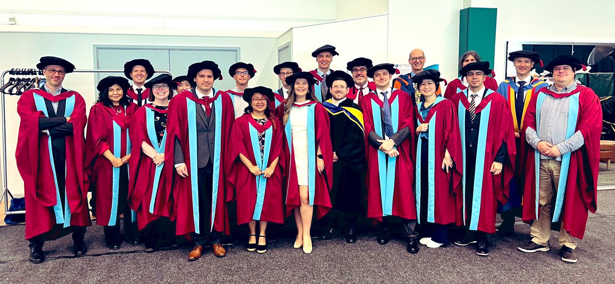 Graduation: <a href="/UoNComputerSci/">Computer Science, Uni of Nottingham</a> staff ready!