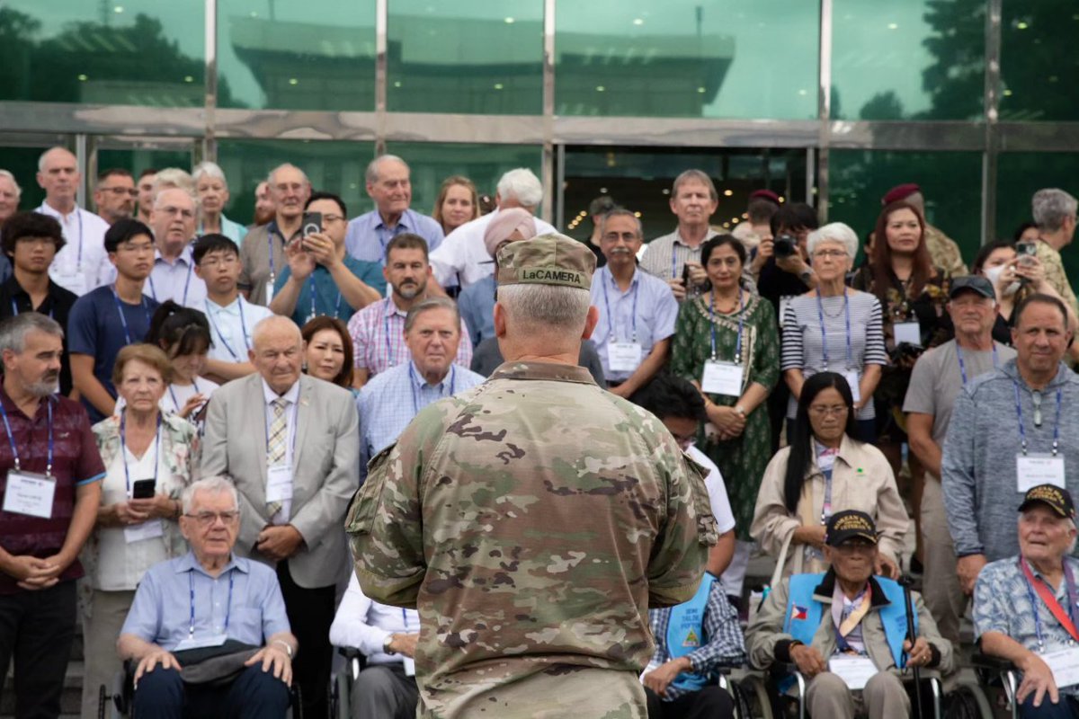 UN_Command's tweet photo. #Countdownto70 D-1 Thanks @hun2day for providing the opportunity to host Member State Veterans and their family members at the #JointSecurityArea. Seventy-tree years ago, these #Veterans of @UN_Command defended freedom on the Korean peninsula https://t.co/yjMBGgPBHs