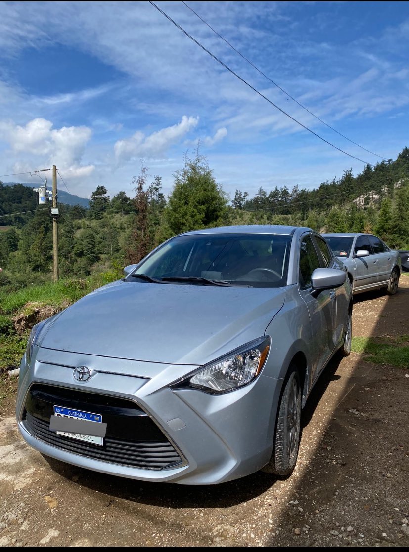 MarceDub's tweet photo. ¡Amigos! Estoy vendiendo un carrito para poder terminar de pagar la U ✨
Yaris ia 2017
Automático
40 millas

Si me pueden ayudar con un RT 💖 envío más fotos y video a los interesados 💖 https://t.co/Q7kh8HpZob