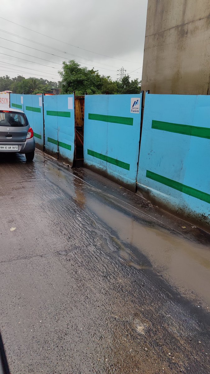 indranildas1966's tweet photo. #Mumbairoads in monsoon, a menace for all office goers.Crossing a small patch of road on jvlr besides AM Naik tower is damaged past several months, but the authorities are not at all concerned. Everyday a congestion of 15-20 mins for the same place. #cmooffice #BMC https://t.co/PG7vP1MhQg