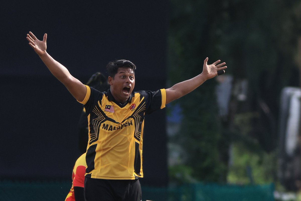 MalaysiaCricket's tweet image. No surprises here! Syazrul Ezat adjudged Player-of-the-match after his recording-breaking spell 🎯 

He’s taken 47 wickets in 23 matches during his T20I career. Well done champ 🙌