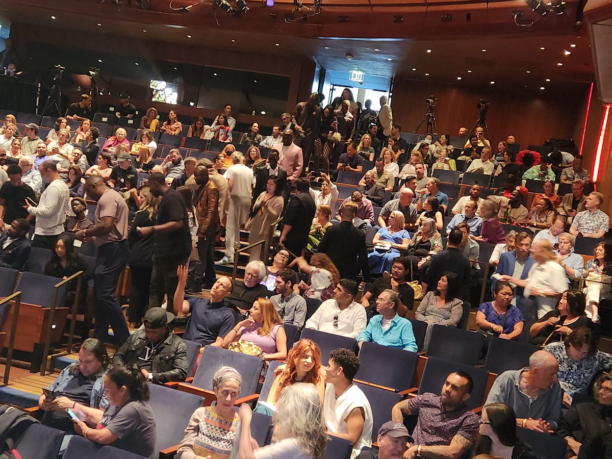 jssemakula's tweet photo. Happening NOW

The long-awaited premiere of the documentary "Bobiwine the people's president", is happening now at the Wallis Annenberg Center for Performing Arts in Beverly Hills.

In attendance is, H.E Robert Kyagulanyi Sentamu, First Lady Barbie, the first family and Comrade Nubian Li.