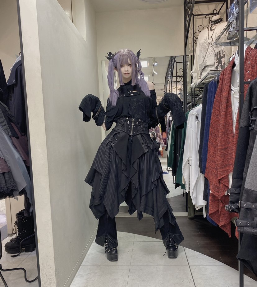 ozz_yyy's tweet photo. 去年🎃のレッグカバーショーパンコーデ〜🦇 https://t.co/wDzbb9OeDV