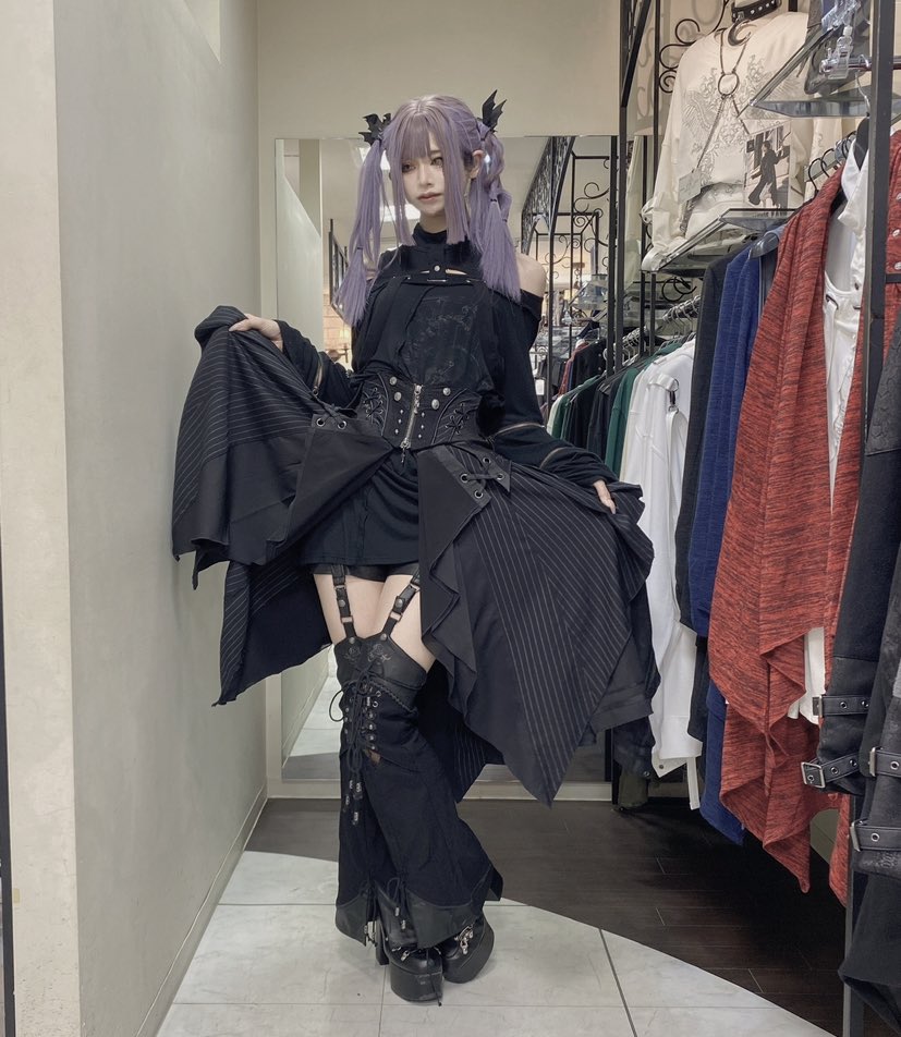 ozz_yyy's tweet photo. 去年🎃のレッグカバーショーパンコーデ〜🦇 https://t.co/wDzbb9OeDV