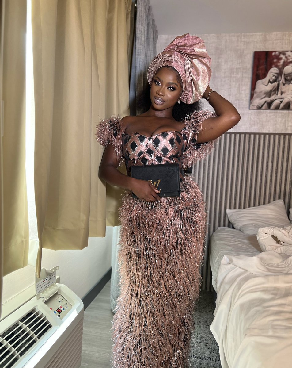 Alice_Brown14's tweet photo. La me can make lappa look sexyyy 🥰🤝🏿 https://t.co/8NCG4zQvhQ