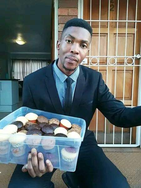 "People always ask me why I Dress Up in Formal when my Job is to Sell muffins.
They don't understand the importance of Image. 80% of the time when a person buys a product from a salesperson they're actually buying the person &amp; not the product. Also if you look good,you feel good