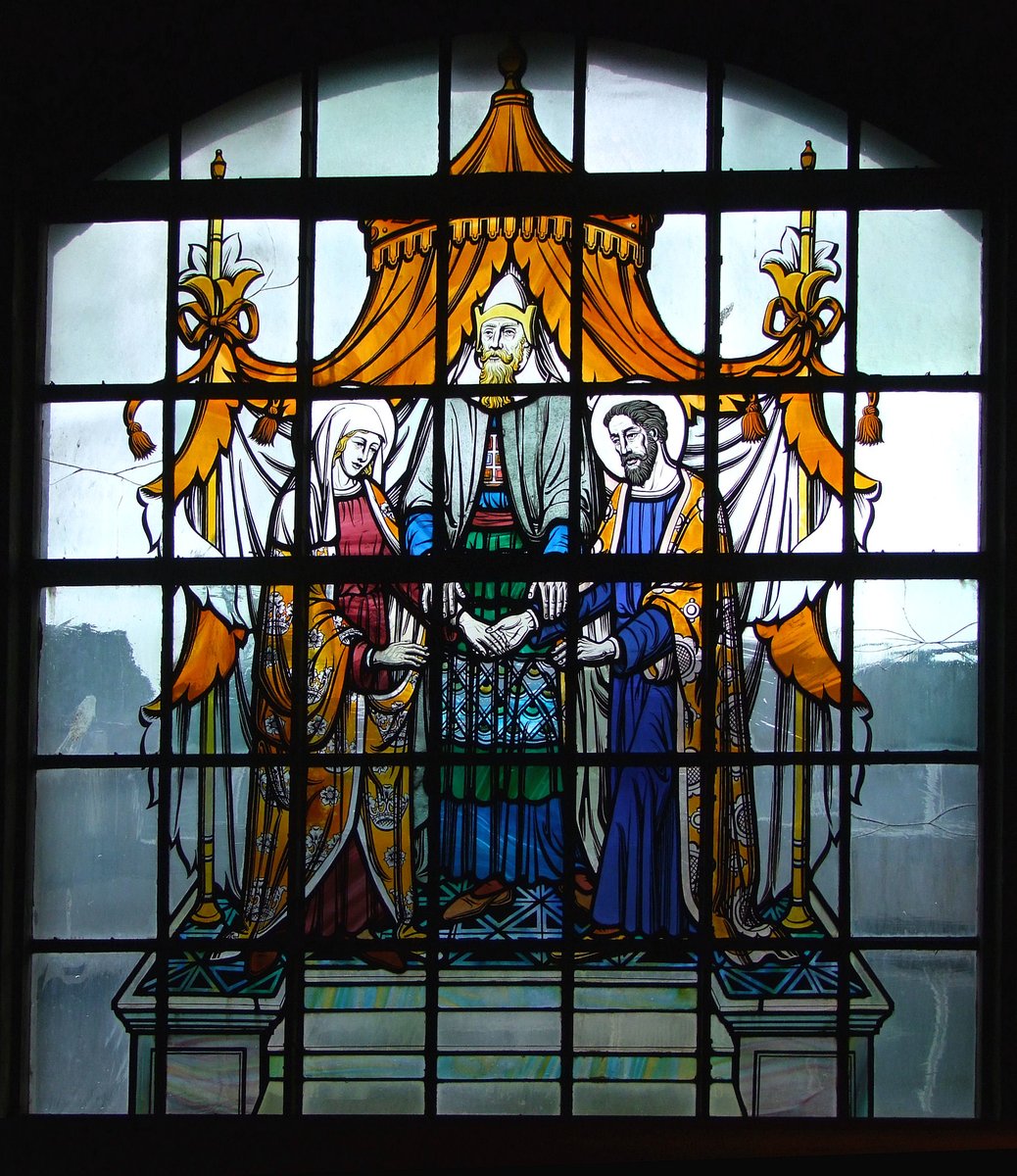 Today's the feast of St Anne and St Joachim, by tradition the parents of the Blessed Virgin. The non-canonical Gospel of St James tells their story. Their marriage in glass by Carl Edwards, 1968 at St Andrew by the Wardrobe, London.

StAndrew b t W: simonknott.co.uk/citychurches/0…