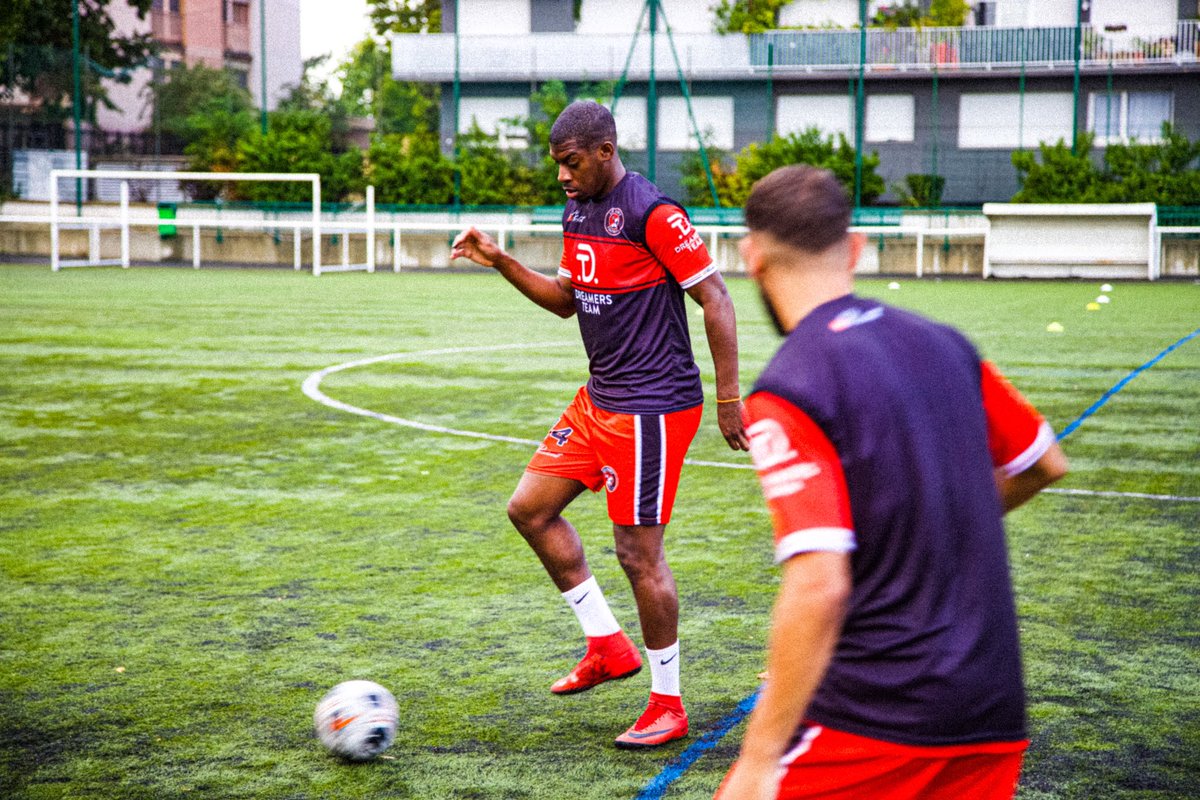 IvryUs's tweet photo. Monday Training ! 🙌⚽️ https://t.co/B8XxPmPGzN