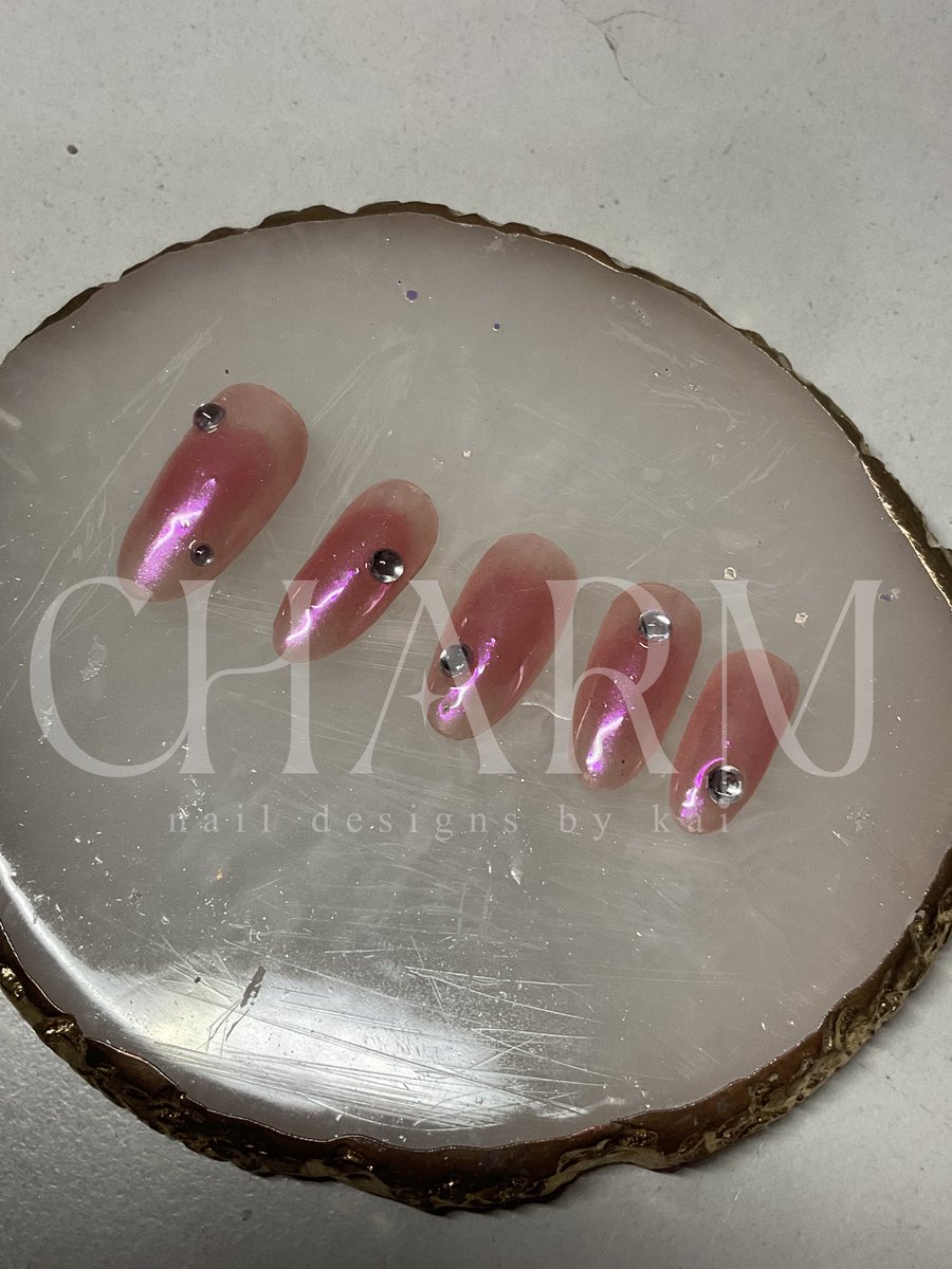 _smileky's tweet photo. Not art related (somewhat) but lately I’ve turned another hobby/interest of mine into a small business! I’ve been doing nail art services and would like to know if many will be interested in buying customized press ons, check my ig and tiktok @/charm.naildesignsby.kai! https://t.co/qgP3cOBLN2