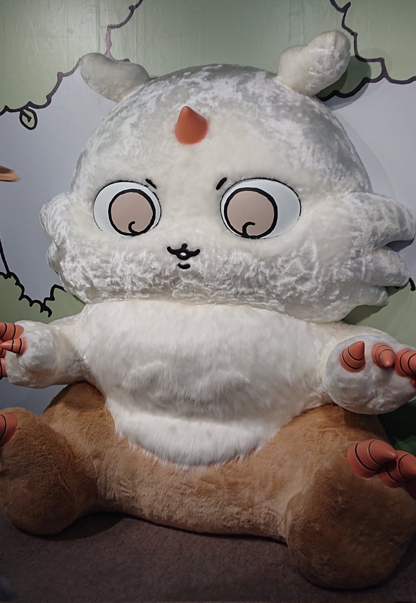 Lattepanda0830's tweet photo. 友だちの最強くじ運のおかげでナガノ展 初日へ♪

楽しかった〜🥰✨ https://t.co/eb8DvTdm6C