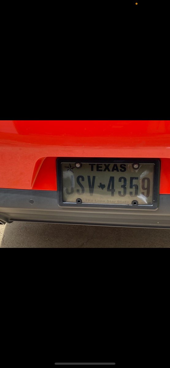 brattybri19's tweet photo. Hi! So my brothers car was stolen from our parents house .. Keller/Haltom area. 
Off beach st and western center. By Silver Sage Park 
2017 Challenger Scatpack R/T. 

$$$$$ reward 

It’s not a very common color so if you THINK you have seen please please please message me https://t.co/FIpLdxbJNb