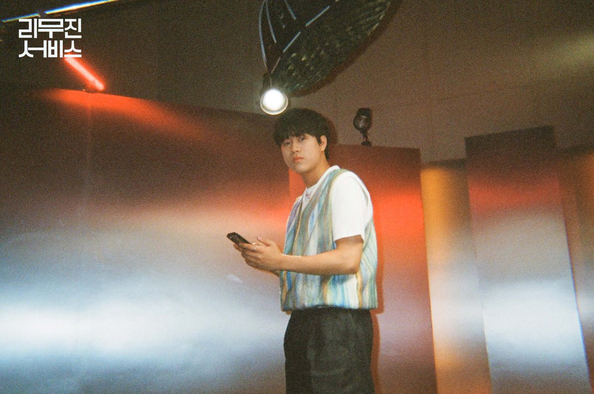 ❣1년 반 사이 무쥔장의 변화 (MBTI 편)

"MBTI 안 믿어요" (부정)
> "사실 안 믿는다기보다는 안 좋아해요" (정정)
> "J...가 계획적인 거예요?" (알아가기시작)
> "혹시... F...?" (게스트 놀리기)

<a href="/BPM_LMJ/">이무진 (LEE MU JIN)</a>

#이무진 #LEEMUJIN #리무진서비스