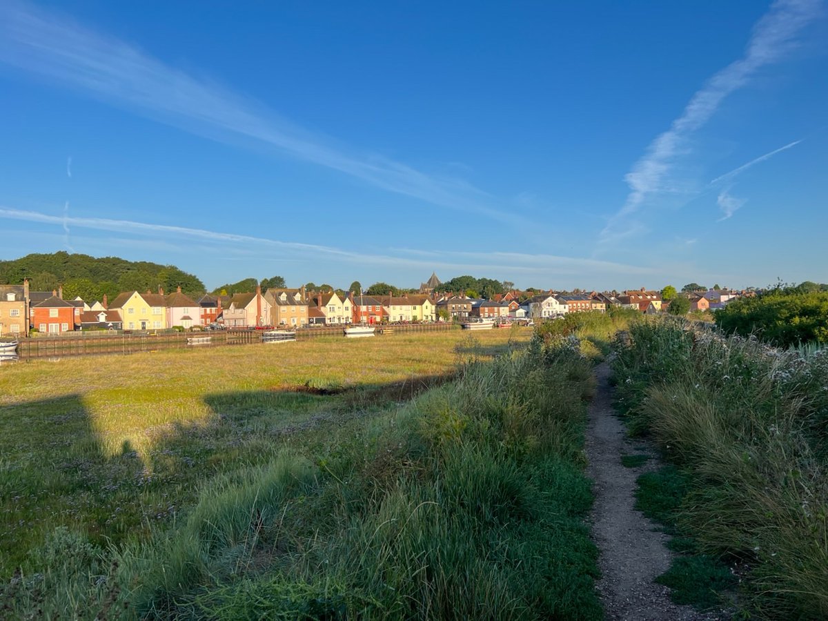 Beautiful morning in Wivenhoe for the @fsbi2023 5k spawning run! Good luck to all the athletes/ salmon taking part! #FSBI2023