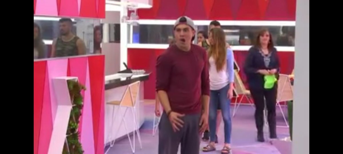 BrandonOL_9991's tweet photo. Desde Big Brother México 2015 regresa la dinámica de los congelados a #LaCasaDeLosFamososMx #elchile @sargentorap1 @lacomadritaof_ https://t.co/JCHoMwfyru