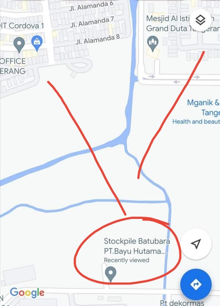nonayukee's tweet photo. Resah banget sama keberadaan stockpile batu bara di sebelah perumahan. Jaraknya ga sampai 1 km, debu hitam pekat, kadang ada asap, bagaimana ini pemkot tangerang perizinannya?

@PartaiSocmed
@AboutTNG
@Kota_Tangerang
@walhinasional https://t.co/FVwNrdmfLa