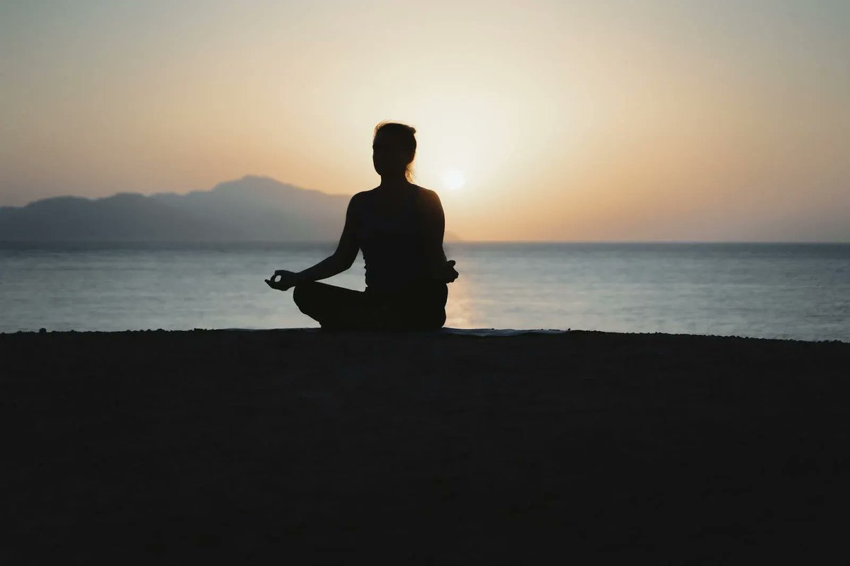 DTNEtiquette's tweet photo. Taking time out of your busy day to reconnect with "YOU" is a wise investment of time and good for the soul... ~ #DTN #PracticeMindfulness #SitWithYourself #BeStill https://t.co/BYFzp15HJX