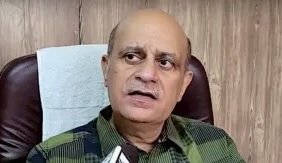RisingKashmir's tweet photo. #GMCJammu gets 4th '#InchargePrincipal' in 5 #years

#NewPrincipal #DrAshutosh to assume #additionalduties

@OfficeOfLGJandK. @diprjk
@manojsinha_. @HealthMedicalE1
@NHMJK5 

https://t.co/ztNXZkkyso https://t.co/vQSqMvJNZ7