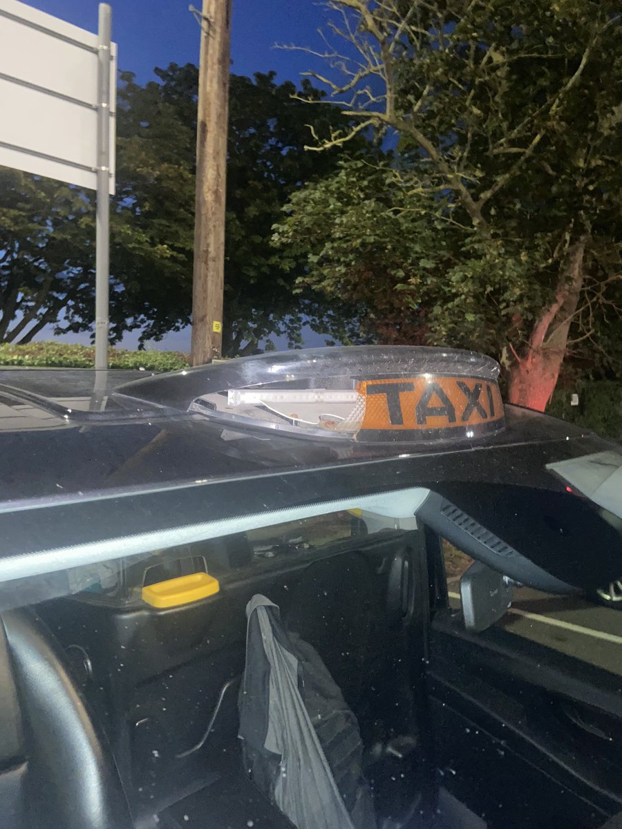 Anyone know where I can get a replacement hire sign? Can’t believe a pigeon done this 😩