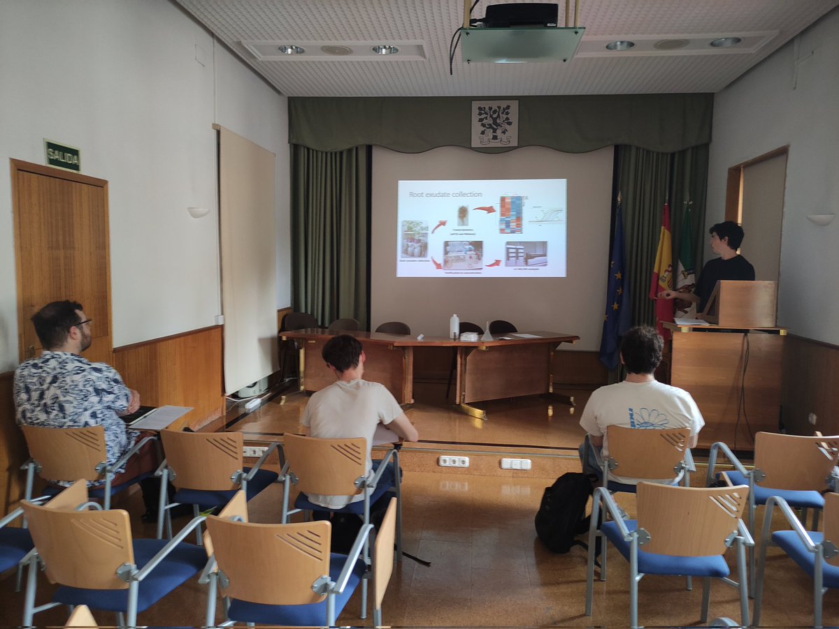 EEZ_MYCOSIGN's tweet photo. Finished our first Summer Training Course on 'Root Exudates Collection and Purification'. Thanks to the University of Liverpool, IRNASA and EEZ! https://t.co/NLzWALrcPf