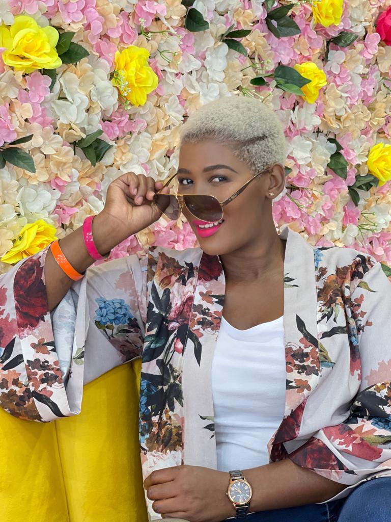 Macauzza's tweet photo. It is a true blessing to have such a fun, smart sister like you. Have a joyful and unforgettable day @SebiliMolefe full of everything that you love most.

Happy Birthday the chocolate girl🍸miss #SebiliOnSport @LesediFM #Swerrie #TsaDipapadi #slemac😊

Wish for her🙏❤ https://t.co/GdF6ASvVfH