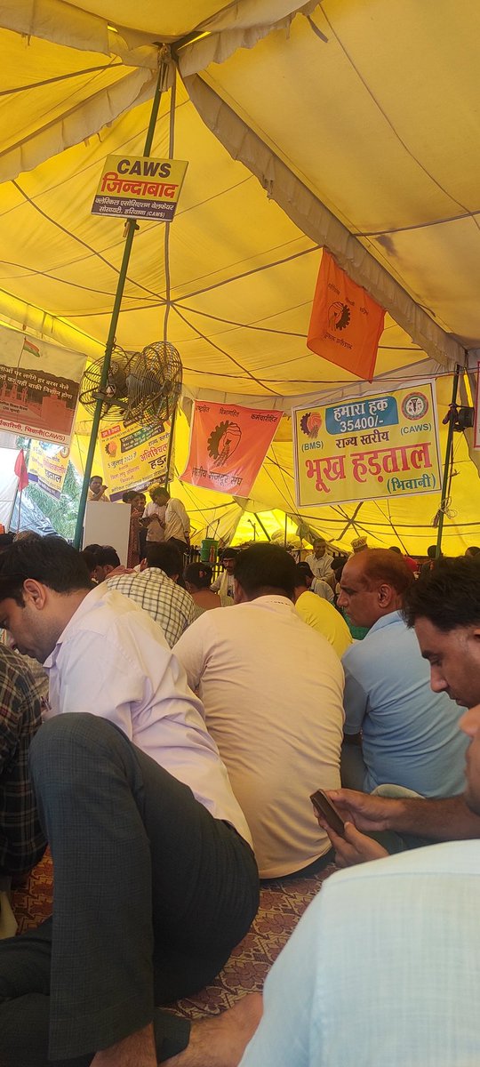 Hiteshkataria7's tweet photo. हमारा हक 35400 @BJP4India  @cmohry @mlkhattar @jawaharyadavbjp #Haryanaclerk35400 https://t.co/nFZCIQT4UH