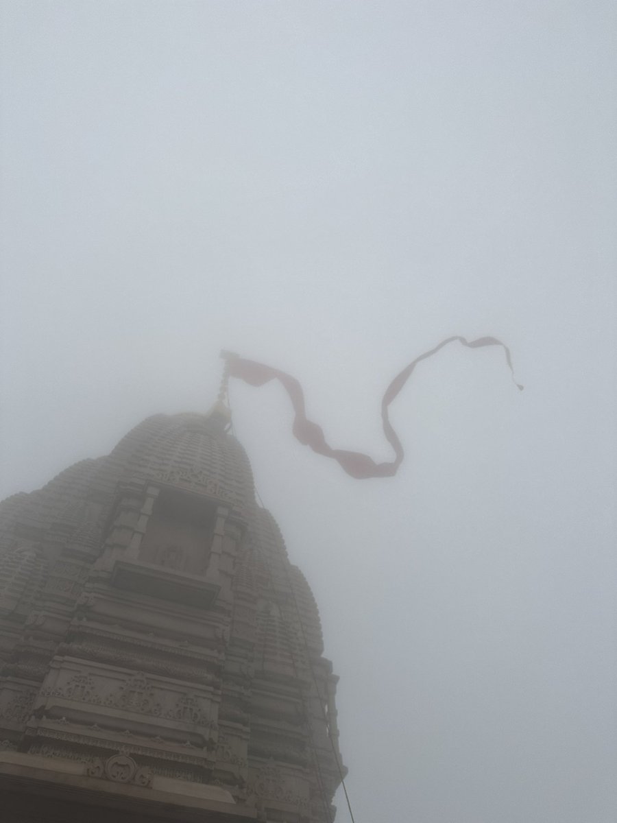 काली महाकाली कालिके परमेश्वरी।
सर्वानन्दकरी देवी नारायणि नमोऽस्तुते।।

આજ રોજ અમારા કુળદેવી પાવાગઢ મહાકાળી માતાજી ના દર્શન કરવાનો તેમજ  ૫૧ ગજની  ધજા ચડાવવા નો લાહવો મળ્યો ..🙏🏻 <a href="/DrPrashantkorat/">Dr. Prashant Korat</a> <a href="/pradipsinhbjp/">Pradipsinh Vaghela</a> <a href="/bjym4ahmdist/">BJYM AHMEDABAD DISTRICT</a> <a href="/BJYM4Gujarat/">BJYM GUJARAT</a> <a href="/HarshadGiriBJP/">Harsadgiri Gossai</a>