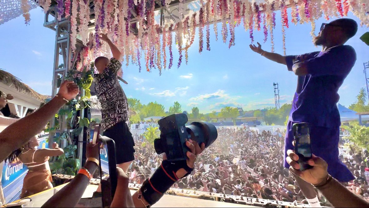 deejaymadmaxx's tweet photo. Afrobeach Montreal thx to all for the vibes and energy !!!! https://t.co/rk0D3kGPZg