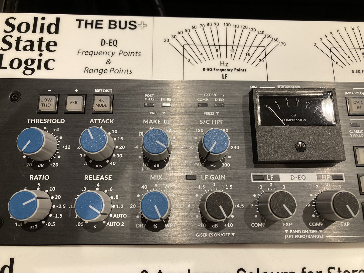 SSL_Japan's tweet photo. THE BUS+ を買うなら今でしょ💁‍♂️

#THEBUSPLUS をご購入いただいた方に期間＆数量限定でTシャツ＆ブランクパネルプレゼント中👕

製品詳細は下記リンクから🔽
https://t.co/0Ut6AP4KJT https://t.co/ZVgp2uxPQv