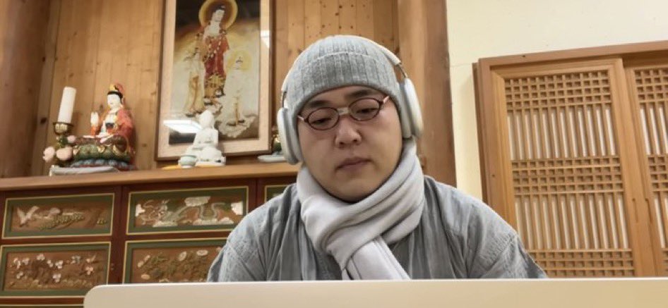 빤히…………..