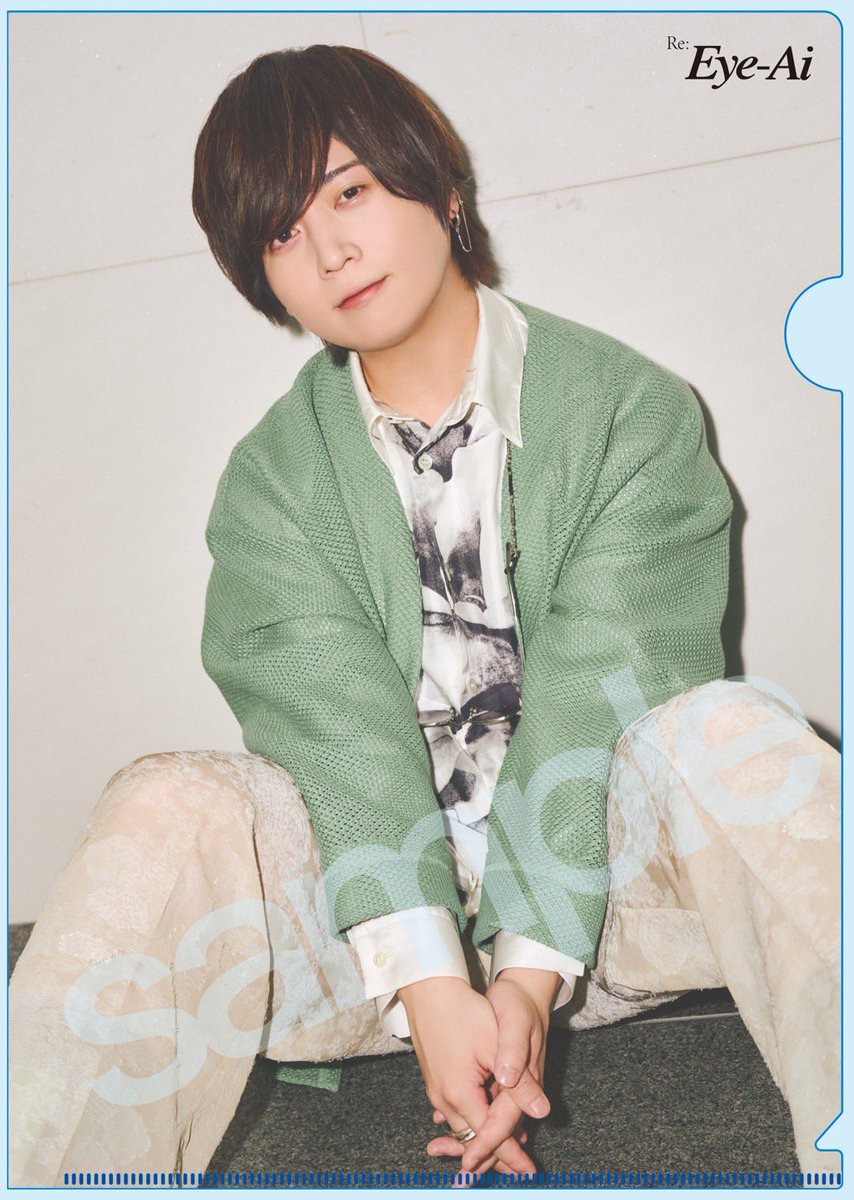 Eye_Ai_official's tweet photo. 8/17発売Eye-Ai＋Vol.6  斉藤壮馬 表紙

先着でのクリアファイル特典付き販売はアニメイト、7net、TSUTAYA EBISUBASHIのみの展開で、今後の解禁予定はございません。

アニメイトは店舗受取も可🔽
https://t.co/sUoGIRyxaN

7netはセブン-イレブン受取も可🔽
https://t.co/Y6T7VxZDvt

(続く) https://t.co/HU2Rn7nOYl