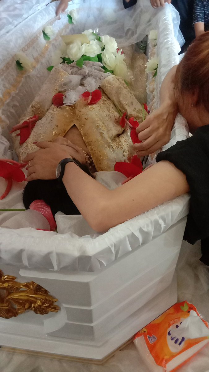 voidlure_'s tweet image. Till we meet again oma 🥀🕊