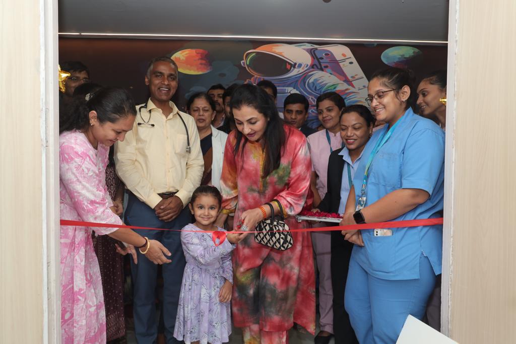 Manjula_Pooja's tweet photo. Inaugurated the Pediatrics Intensive care and Pediatrics Retrieval unit at Apollo Hospitals, Ahmedabad.
#hospital #inauguration #ApolloHospitals #ahmedabad #MPS #manjulapoojashroff #Kalorex