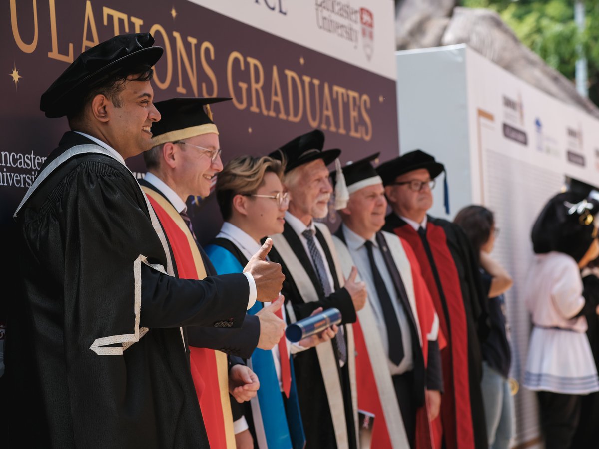 SunwayU's tweet photo. Let's revisit the first day of #SunUConvocation. A big congratulations once again to the graduates from the School of Arts, School of Medical and Life Sciences and School of Interdisciplinary Studies!

#AClassAbove #LiveLearnLead #Classof2023 https://t.co/sDZ83cXswT