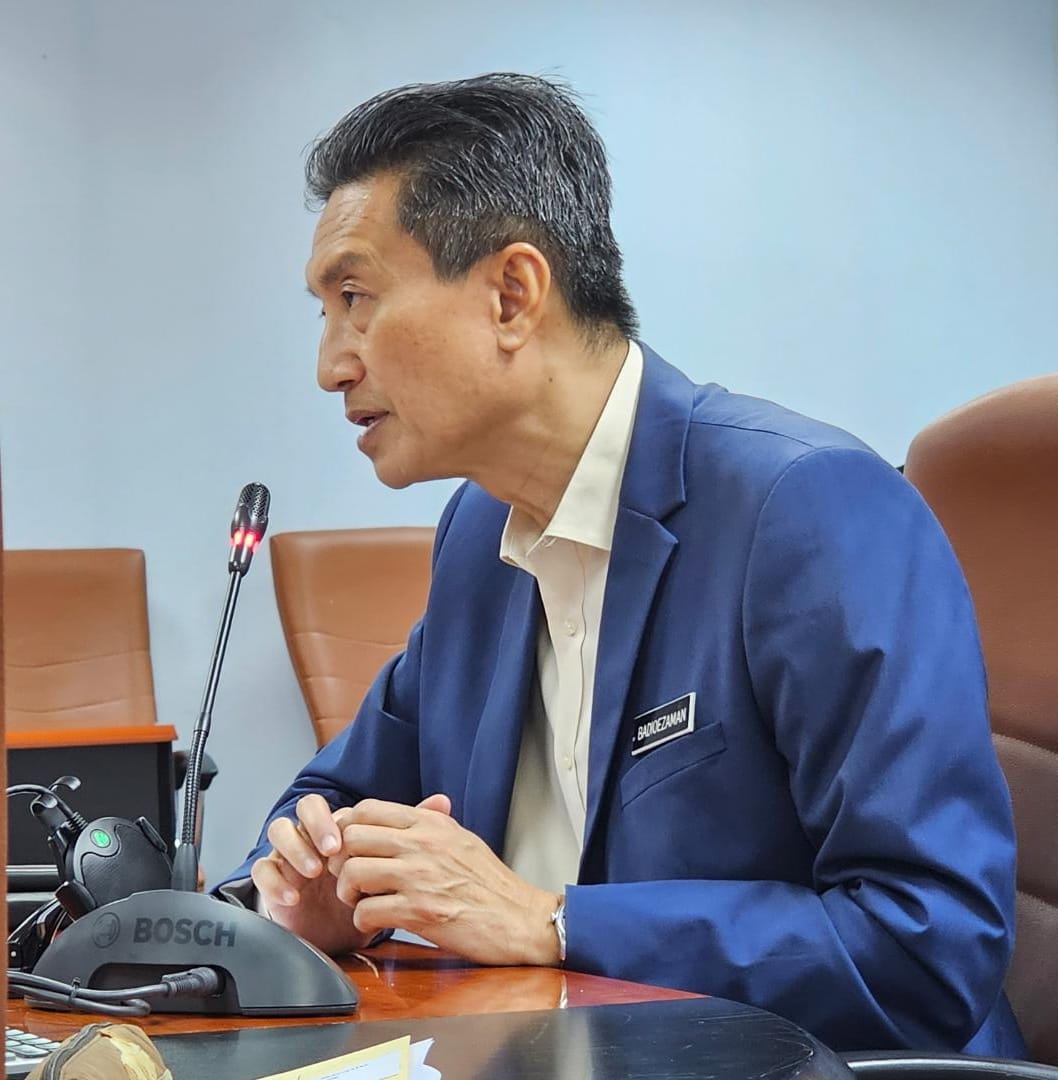 CKP_JKR's tweet photo. Lawatan Kerja oleh YBrs. Ir. Hj. Badioezaman bin Ab. Khalik Timbalan Ketua Pengarah Kerja Raya (Sektor Bangunan) ke Cawangan Kerja Pendidikan bagi membincangkan isu dan cabaran pelaksanaan projek di CKP. Tarikh 26 Julai 2023. #jasakepadarakyat #jkrmalaysia https://t.co/vNOZ3aTdmN