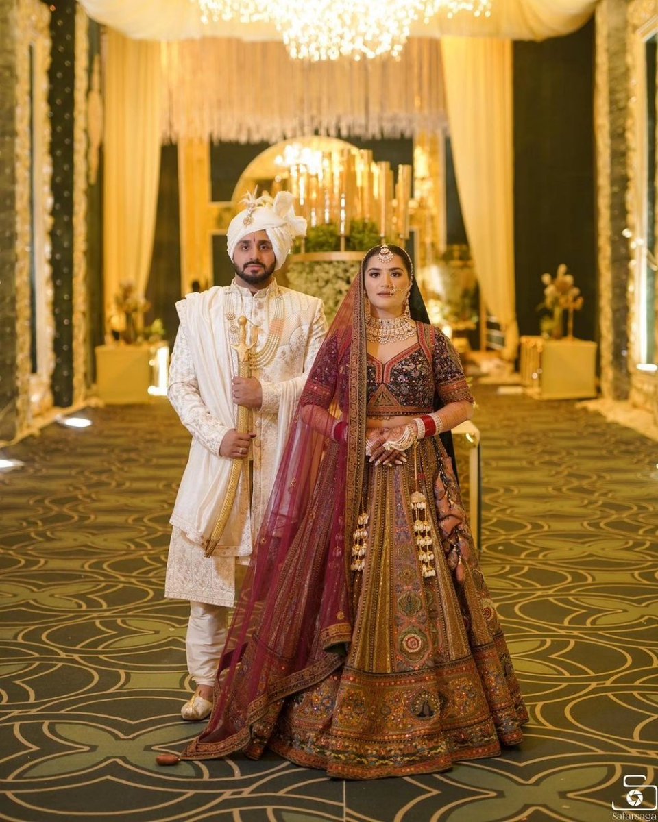MakeMyWedd's tweet photo. To find someone who will love you for no reason, and to shower that person with reasons, that is the ultimate happiness.

Photography by : @safarsaga_films 

For more details DM and follow us @make_my_wedd
..
..
..
#brideandgroom #weddingphotography #couplesgoals #indianwedding https://t.co/PqeHuyJSyD