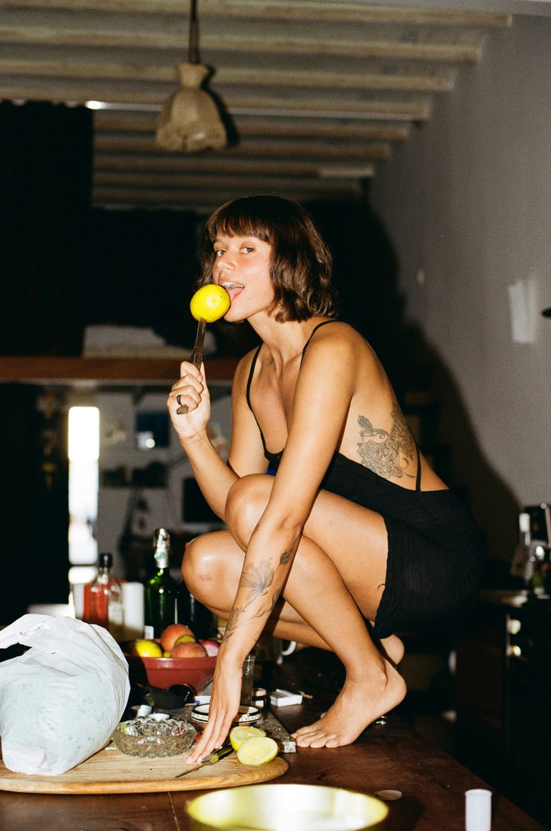 Alexis Olin tweet media