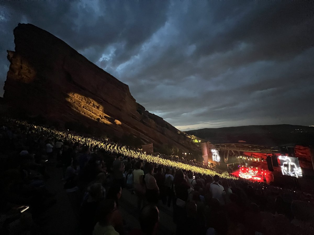 dave4favre's tweet photo. ~23 hour drive from Pennsylvania to @RedRocksCO to see @okayfineAndy and @ManchesterOrch. Absolutely worth it https://t.co/gw0xsePhQz
