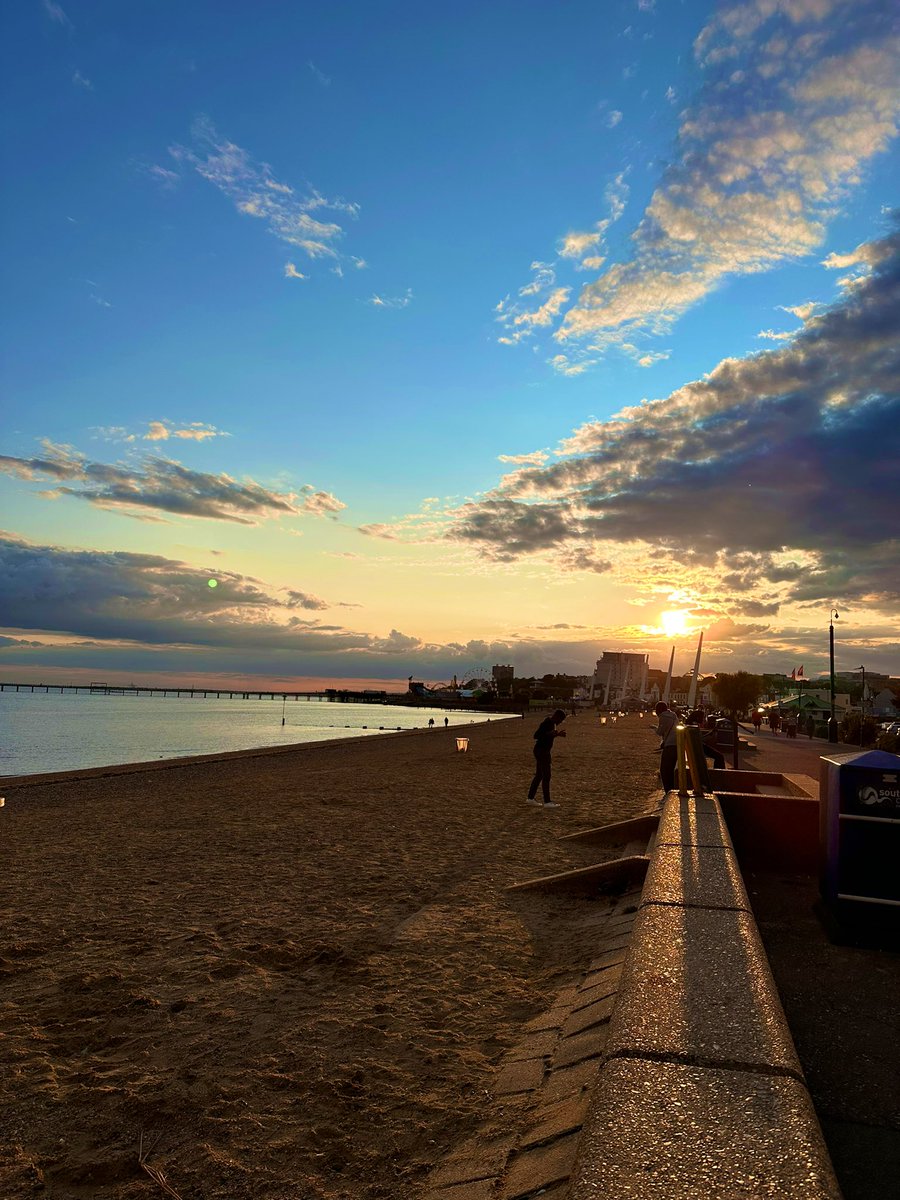 Oh I do like to be beside the seaside